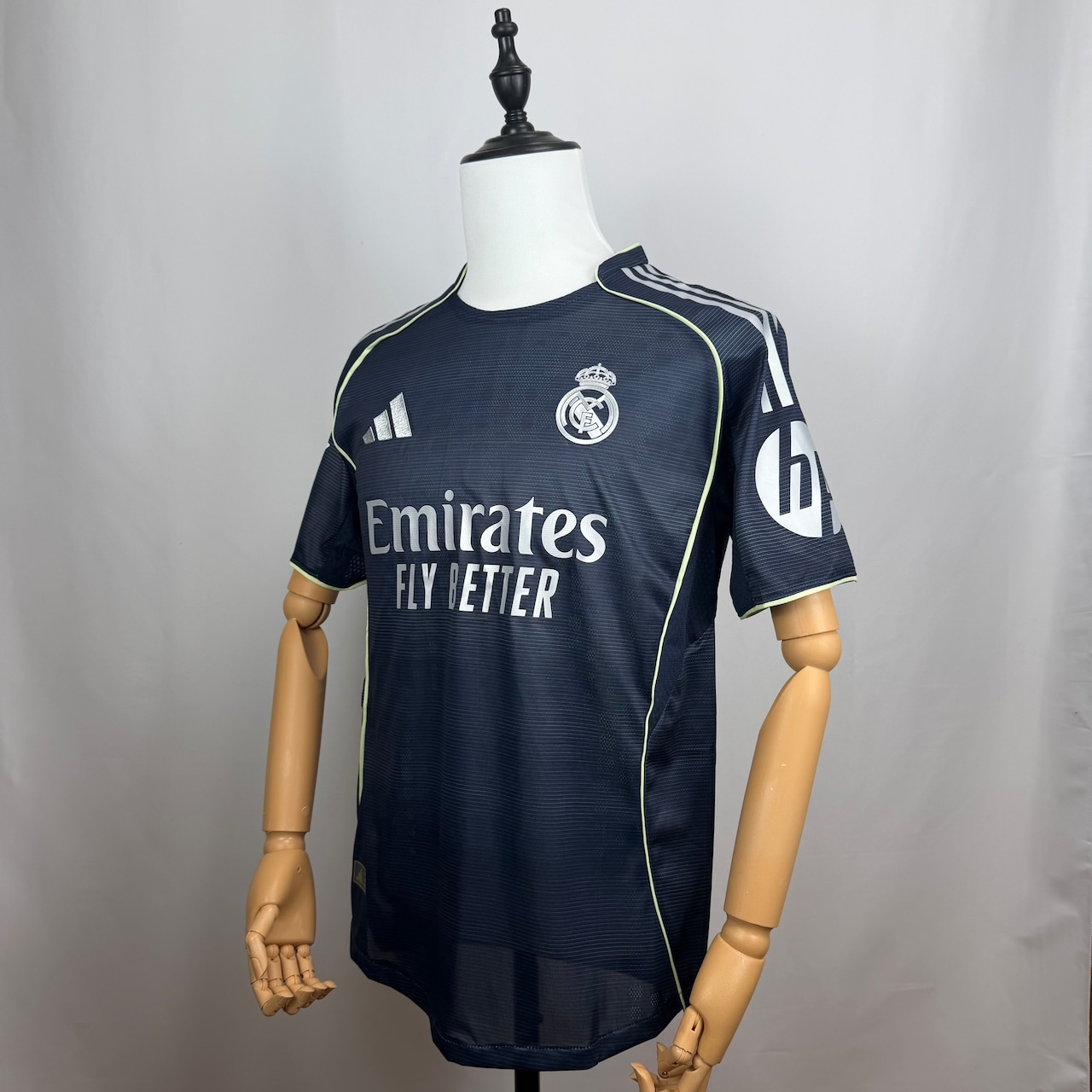 レアル・マドリード 25/26 アウェイ サッカーユニフォーム 背番号入り