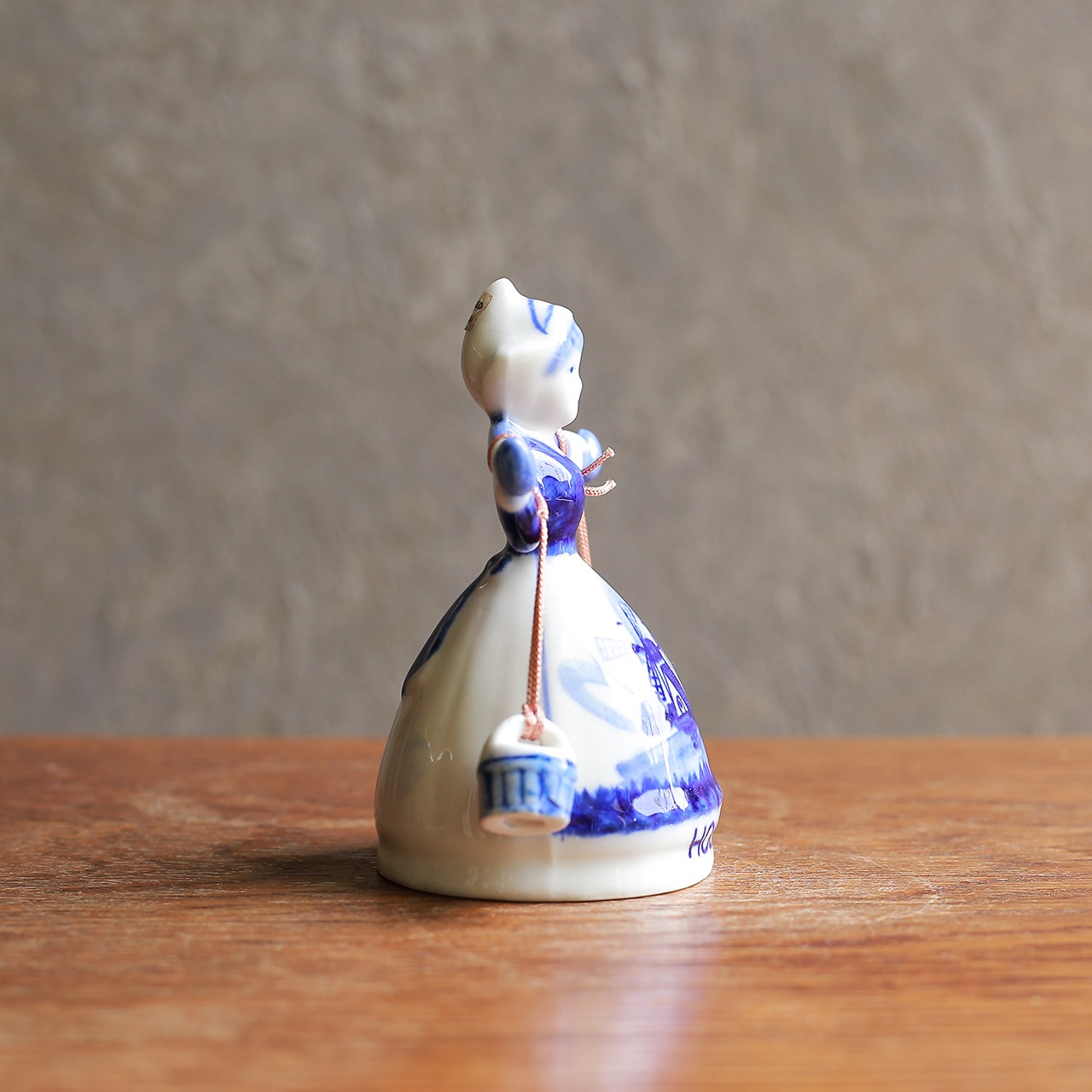 オランダから届いた、陶器の呼び鈴 1