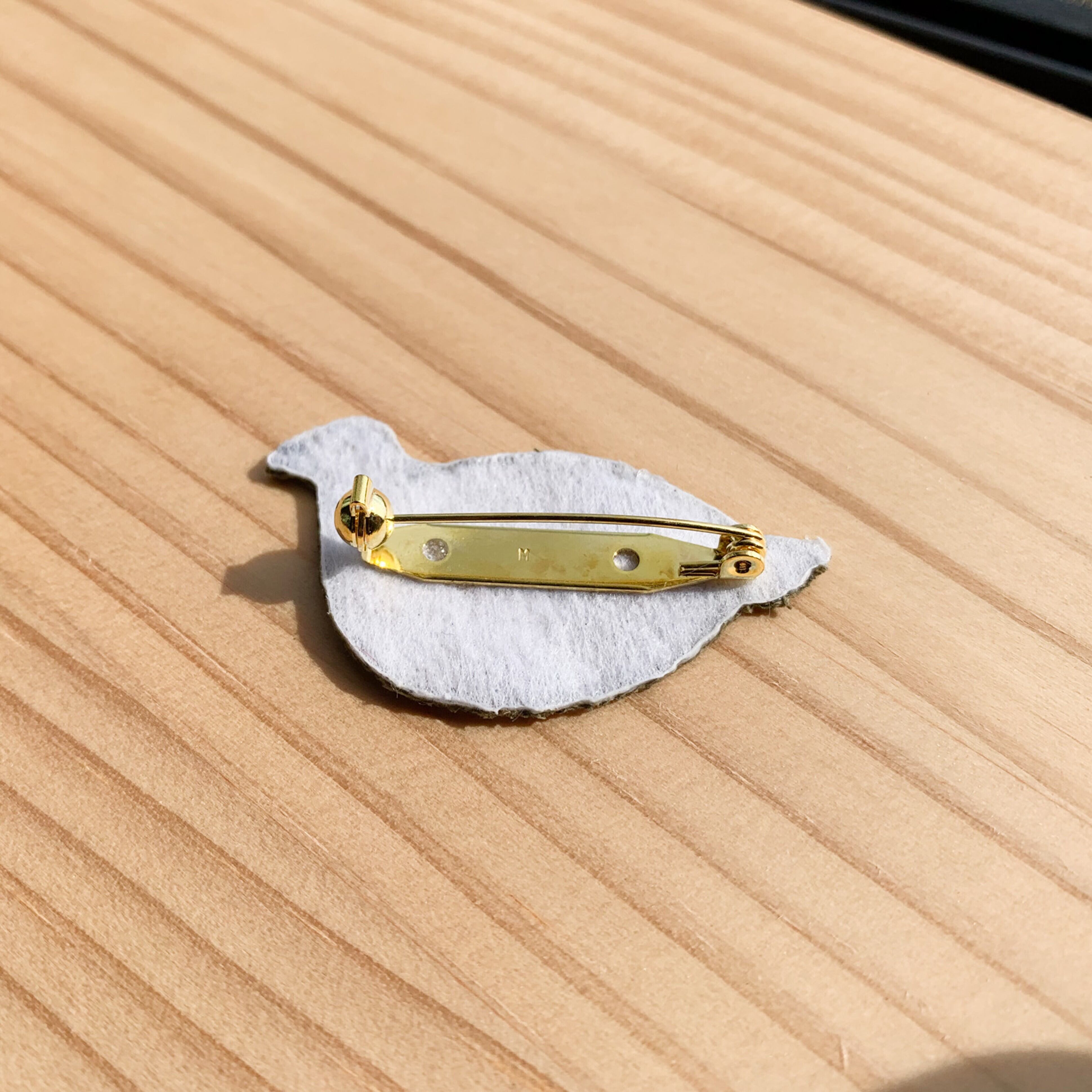 ライチョウのワッペン・ブローチ（親子セット） | 刺繍屋ふたば