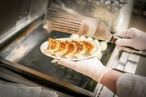 青しそ餃子20個入り×1パック　特製八福餃子20個入り×1パック　3種の特製ダレのセット