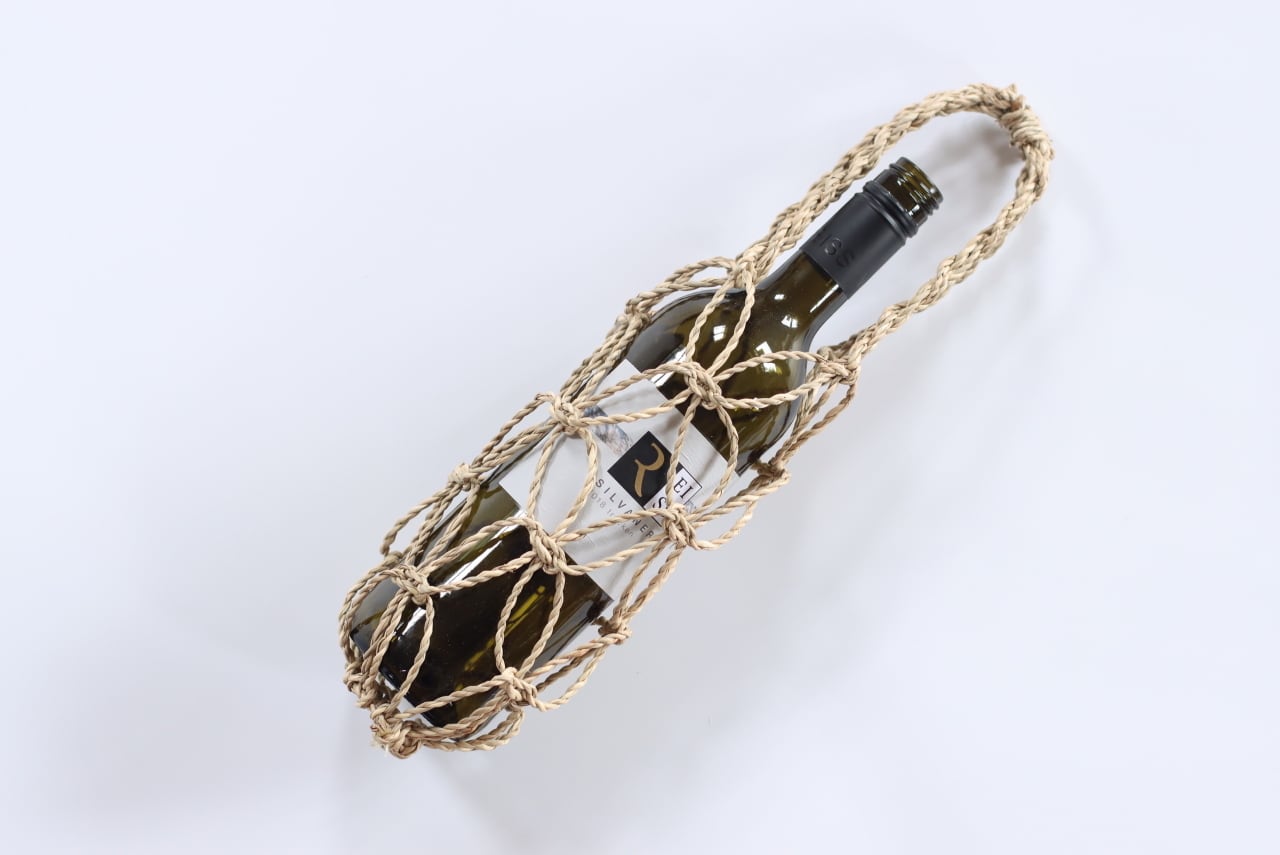 七島藺七宝編みのワインボトル 大分県