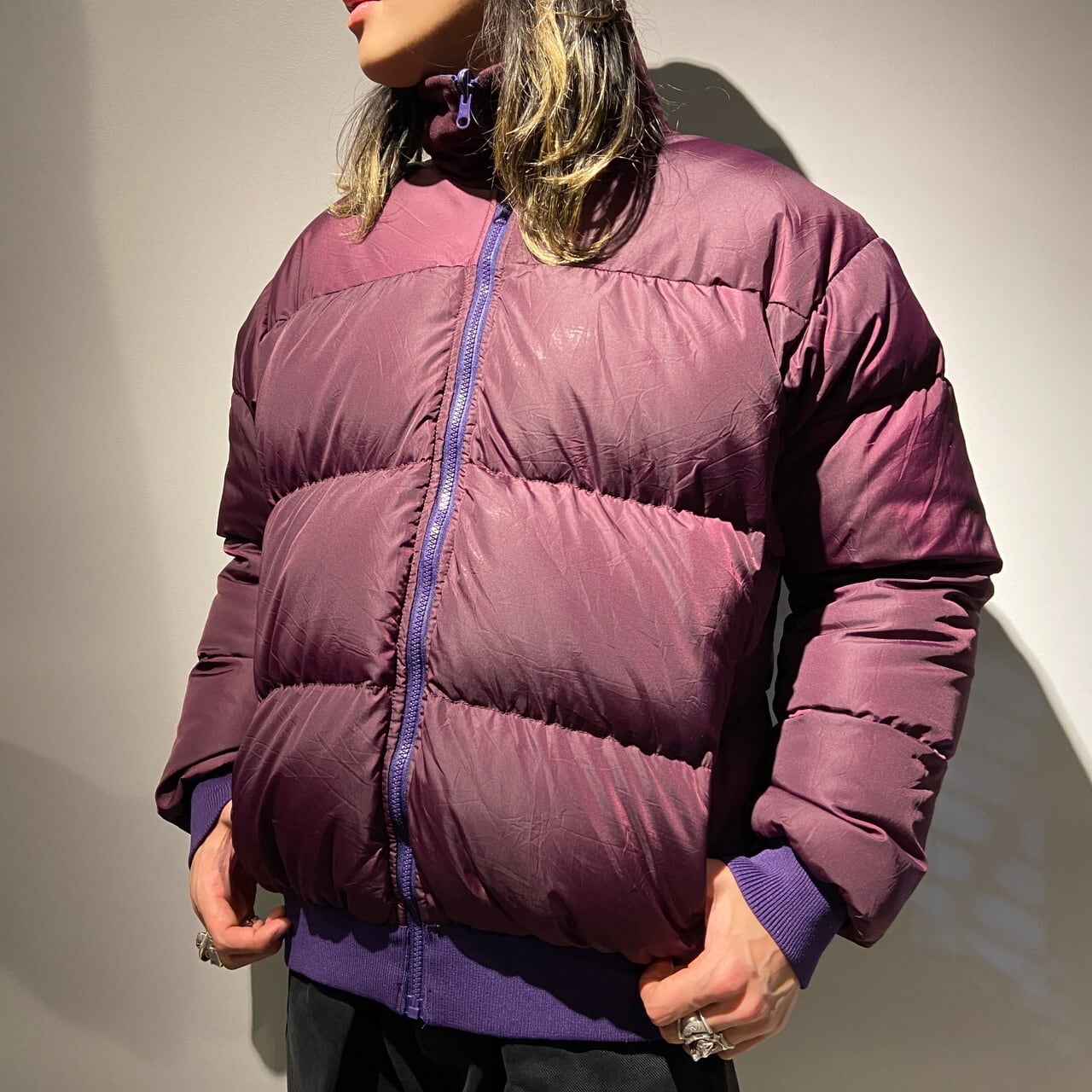 90年代 Columbia コロンビア リバーシブル ダウンジャケット メンズL 古着 Puffer 90s ヴィンテージ ビンテージ  ワインレッド×パープル 紫色【アウトドアジャケット】【New23】【CS2301-30】 | cave 古着屋【公式】古着通販サイト