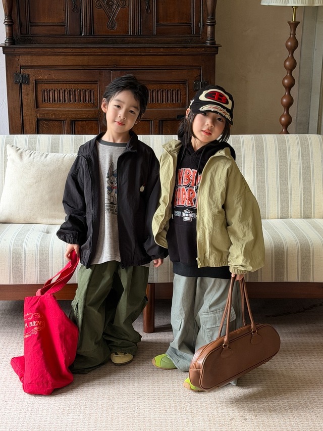 ジップアップペンギンジャケット（2色展開）KMAI｜アウター ブルゾン｜小学生 ジュニア対応｜通学 普段着｜韓国子供服｜男の子 女の子｜100-160cm｜2026秋服 ［取寄］