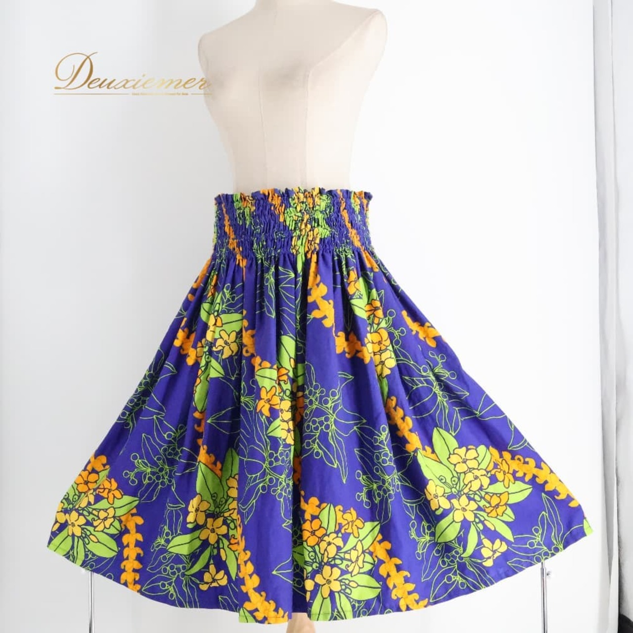 フラダンス 衣装 MENEHUNE PLANTETION メネフネプランテーション パウスカート ブルー系 日本製 レイ柄 花柄 シングル シンプル かわいい 華やか 鮮やか 明るい 爽やか 青 緑 黄 橙 ハワイアン アロハ フラ ダンス レッスン 練習