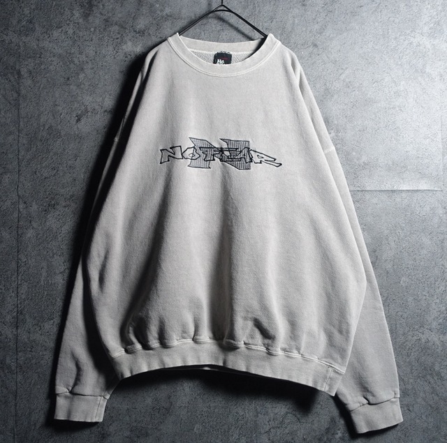 90s "NO FEAR" Grey Logo Embroidered Design Sweat