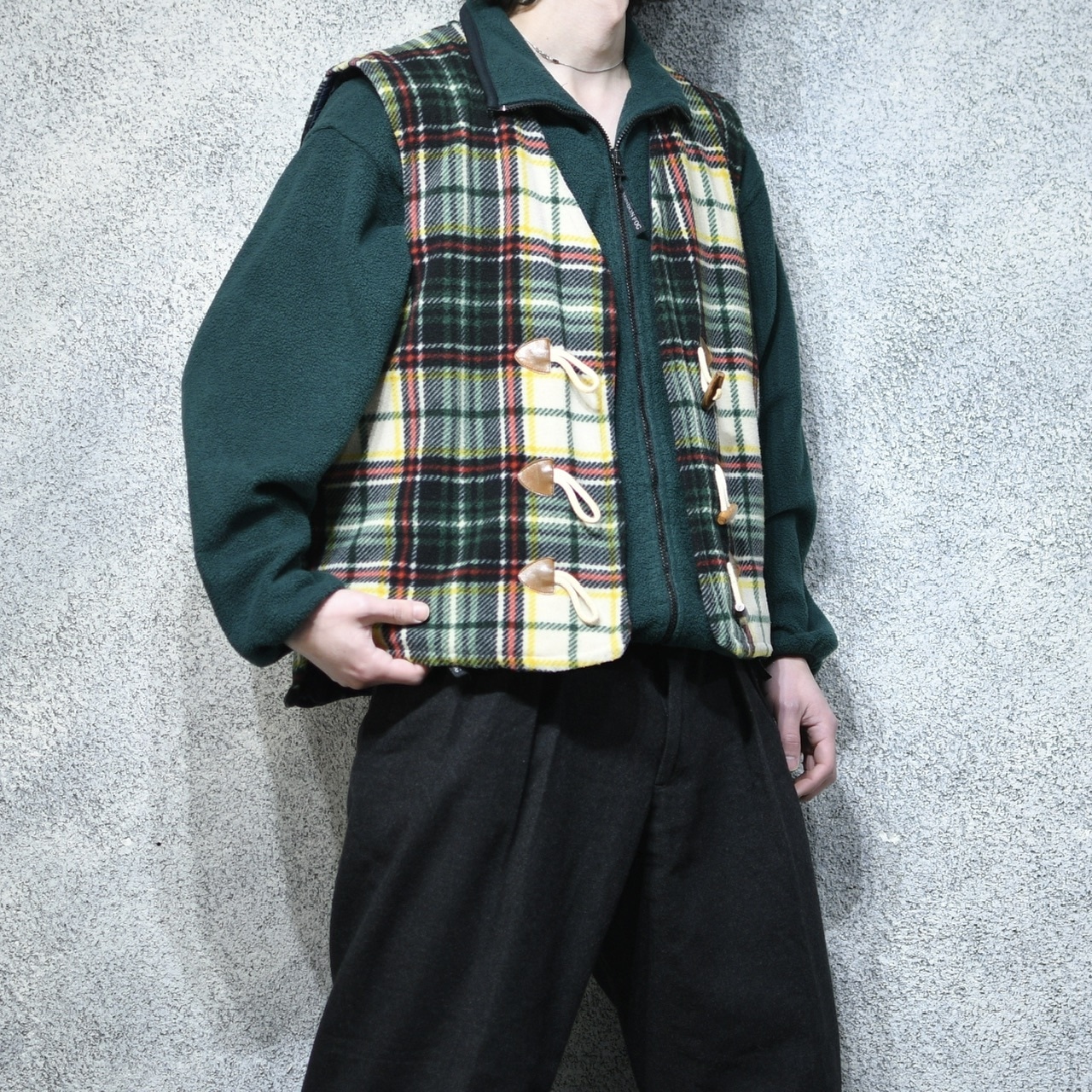 design check fleece vest