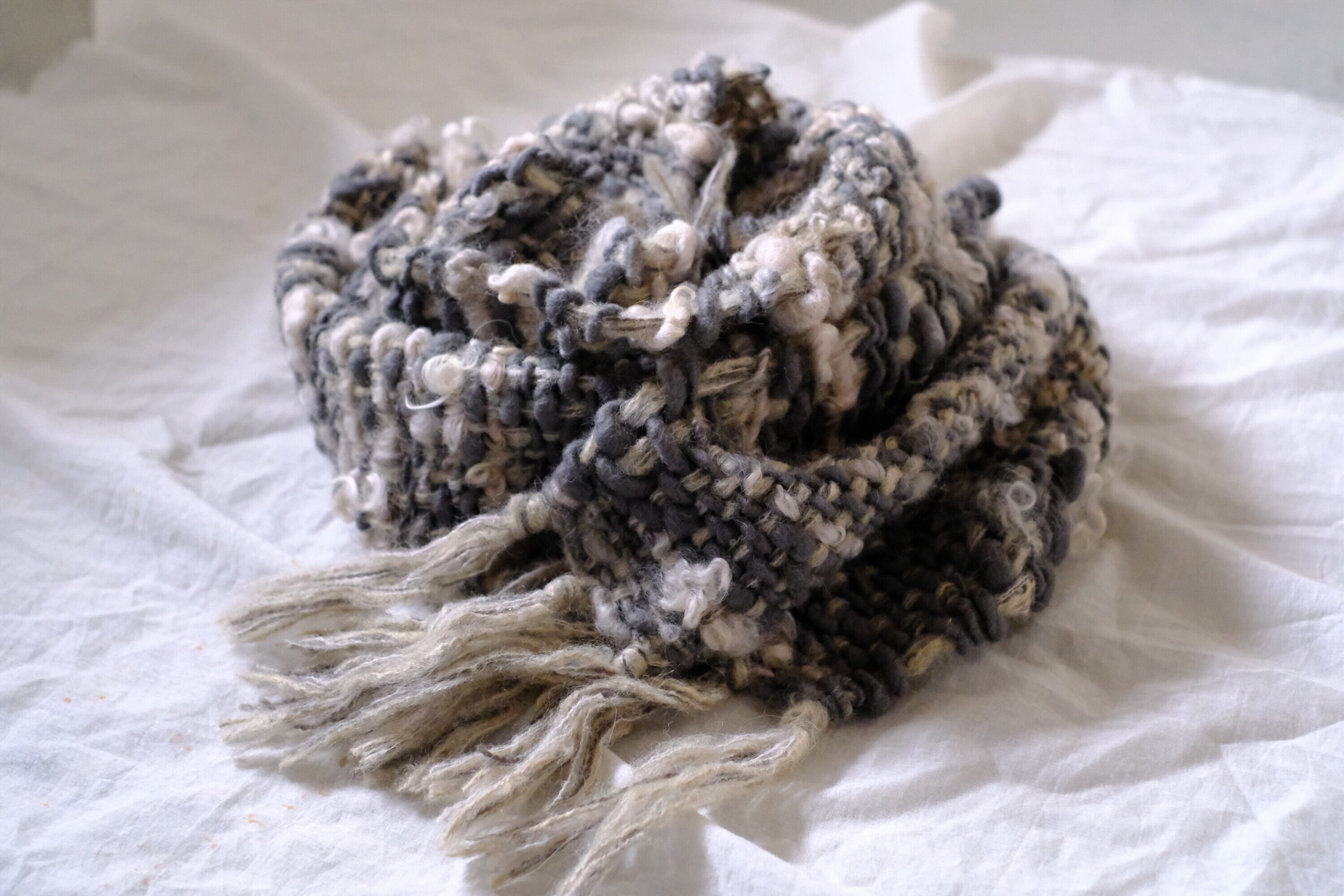 手紡ぎ糸のマフラー　o-0539