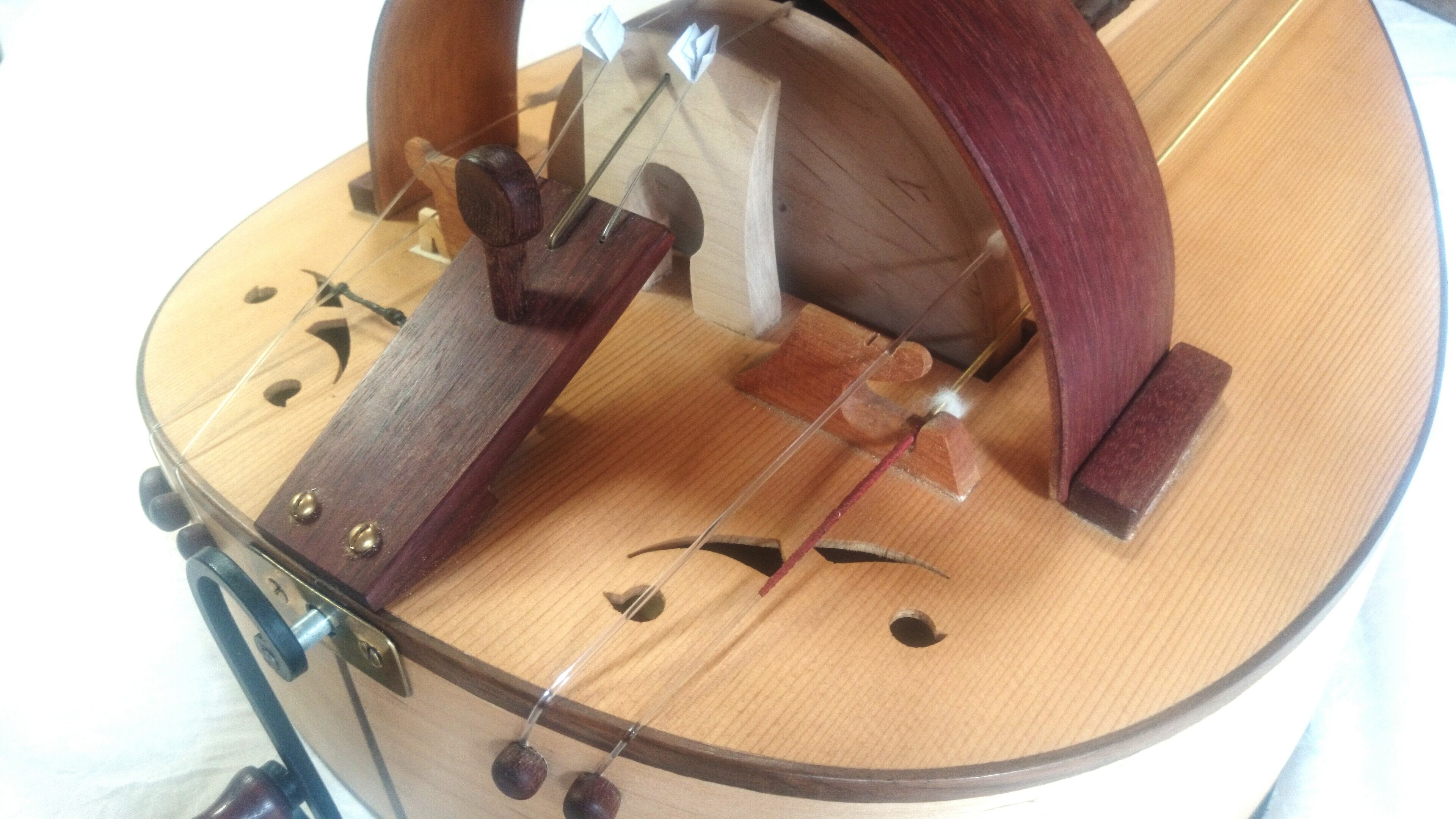 中古〕ハーディガーディ | おもちゃ楽器.com