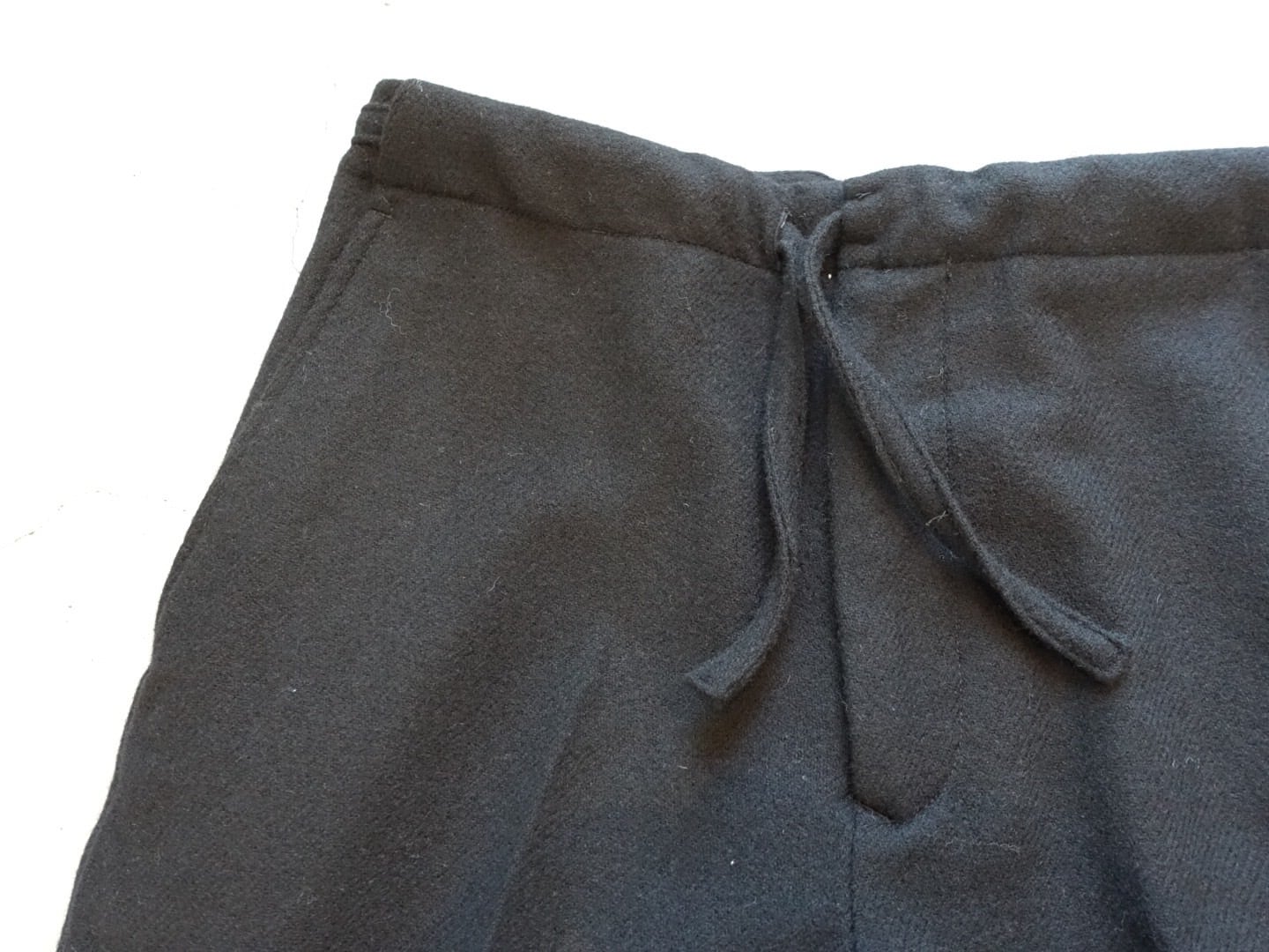 HATSKI Easy Wool Slacks | brownriver