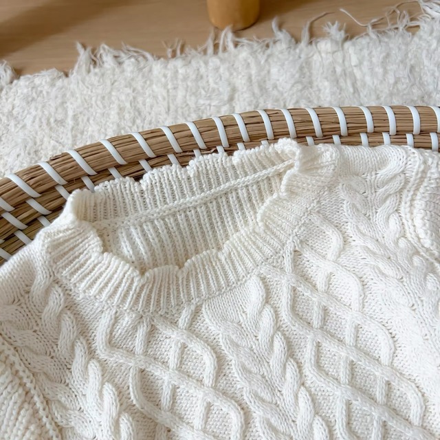 【取寄】くしゅっとが可愛いスカラップケーブルニットトップス