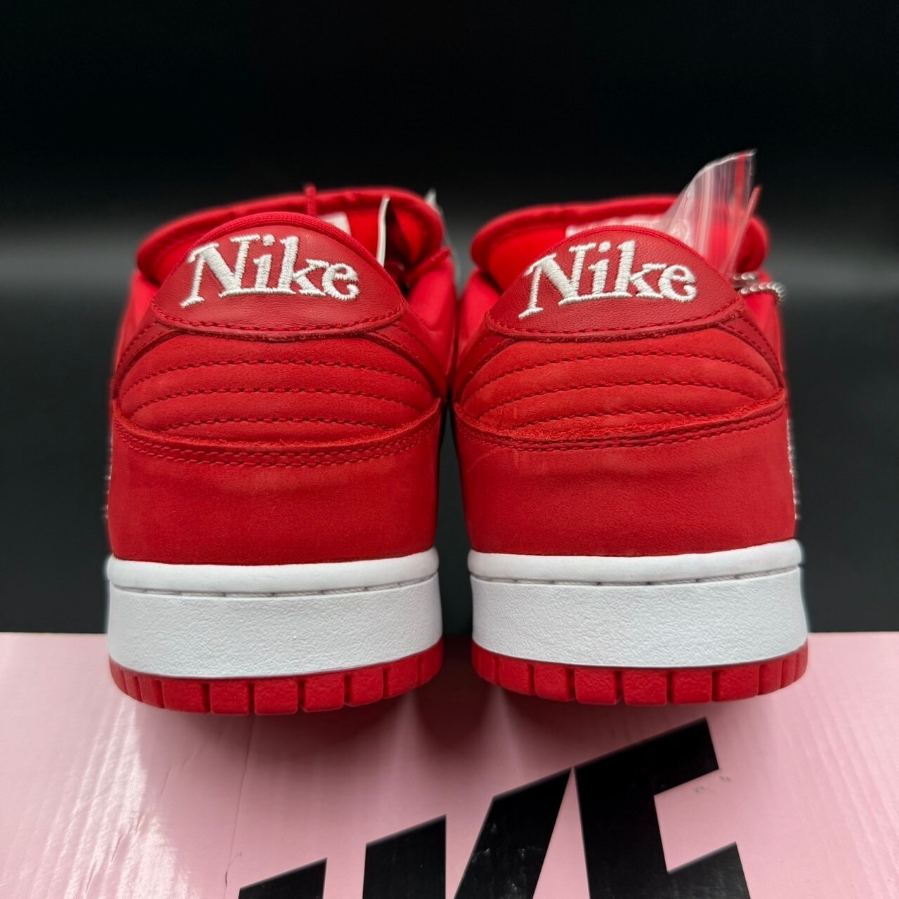 ×GIRLS DON'T CRY SB DUNK LOW PRO QS RED BQ6832-600