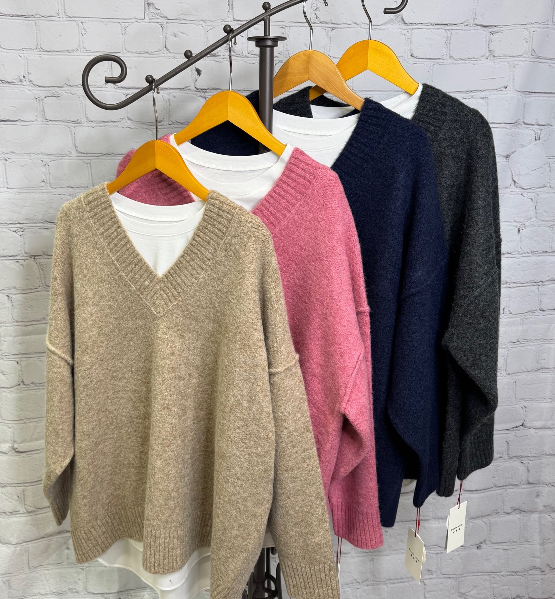 Dignite collier ディニテコリエ インナーセットVネックPO 80256375