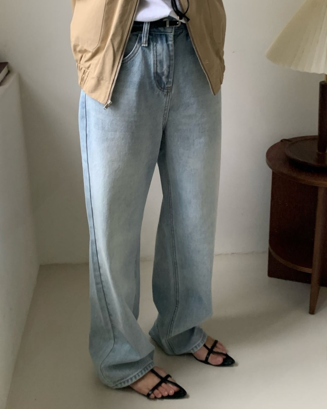 ライトデニムワイドストレートパンツ