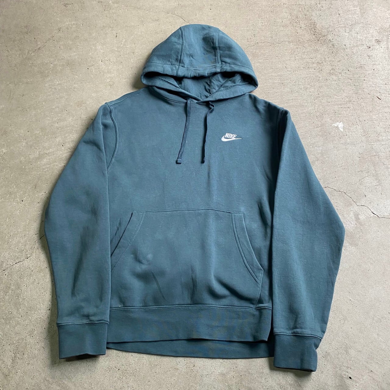 Nike ナイキ スモールスウォッシュ ワンポイントロゴ刺繍 プルオーバーパーカー メンズm相当 古着 スウェットパーカー レディース くすみグリーン 緑 パーカー Swe30 Sa24 Cave 古着屋 公式 古着通販サイト