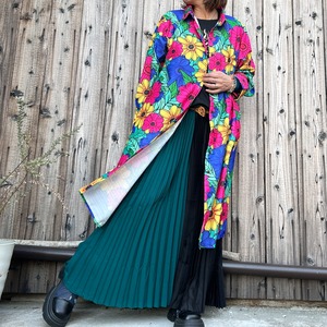 カラフル花柄ロングシャツ
