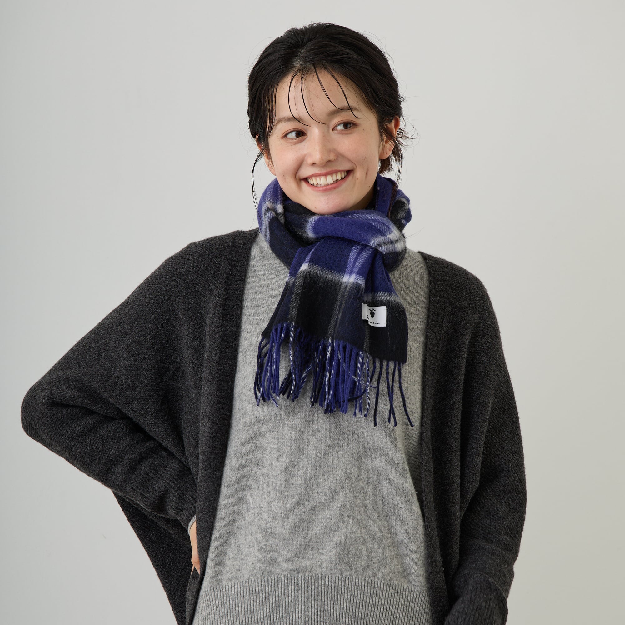 EDIFICE カシミヤ混　使用感のない美品　オンオフ兼用　高級感　保温性 EDIFICE（エディフィス）の「EDIFICE オリジナル リバーシブル