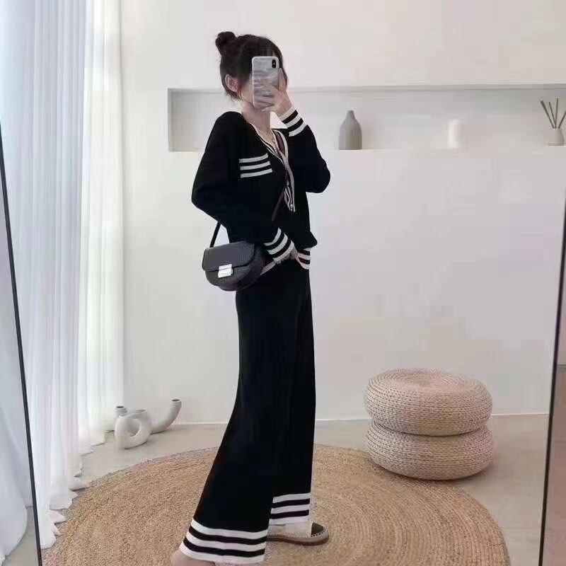 ライン入り Vネック ニットセットアップ AJ12541-8063