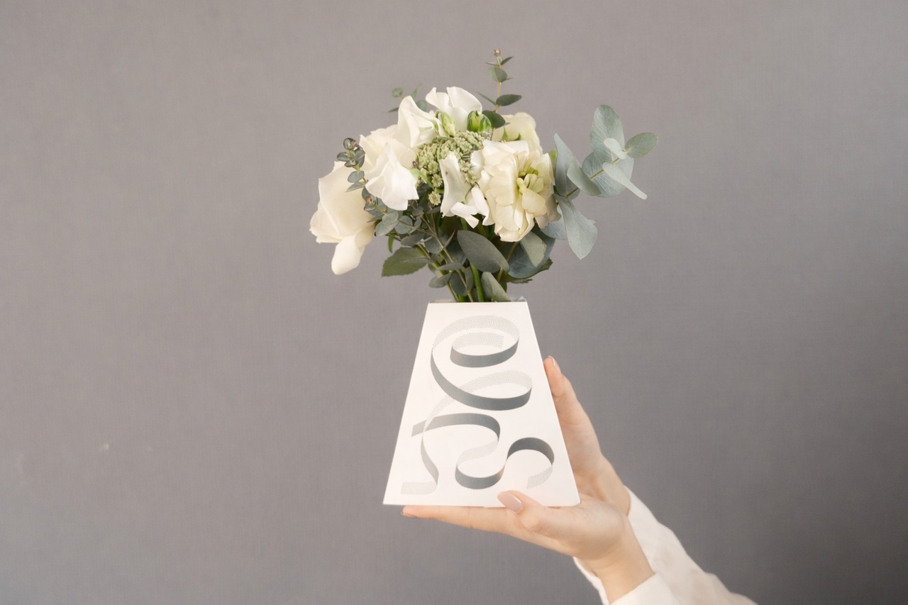 白薫 (紙器：ホワイト)｜フラワーブーケ & 花瓶