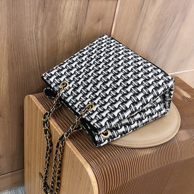 オールマッチレディーススモールバッグレディースバッグ2020新しいトレンディなファッションチェーンワンショルダーアンダーアームバッグネットレッドメッセンジャーバケットバッグ 手作りハンドバック14543608468