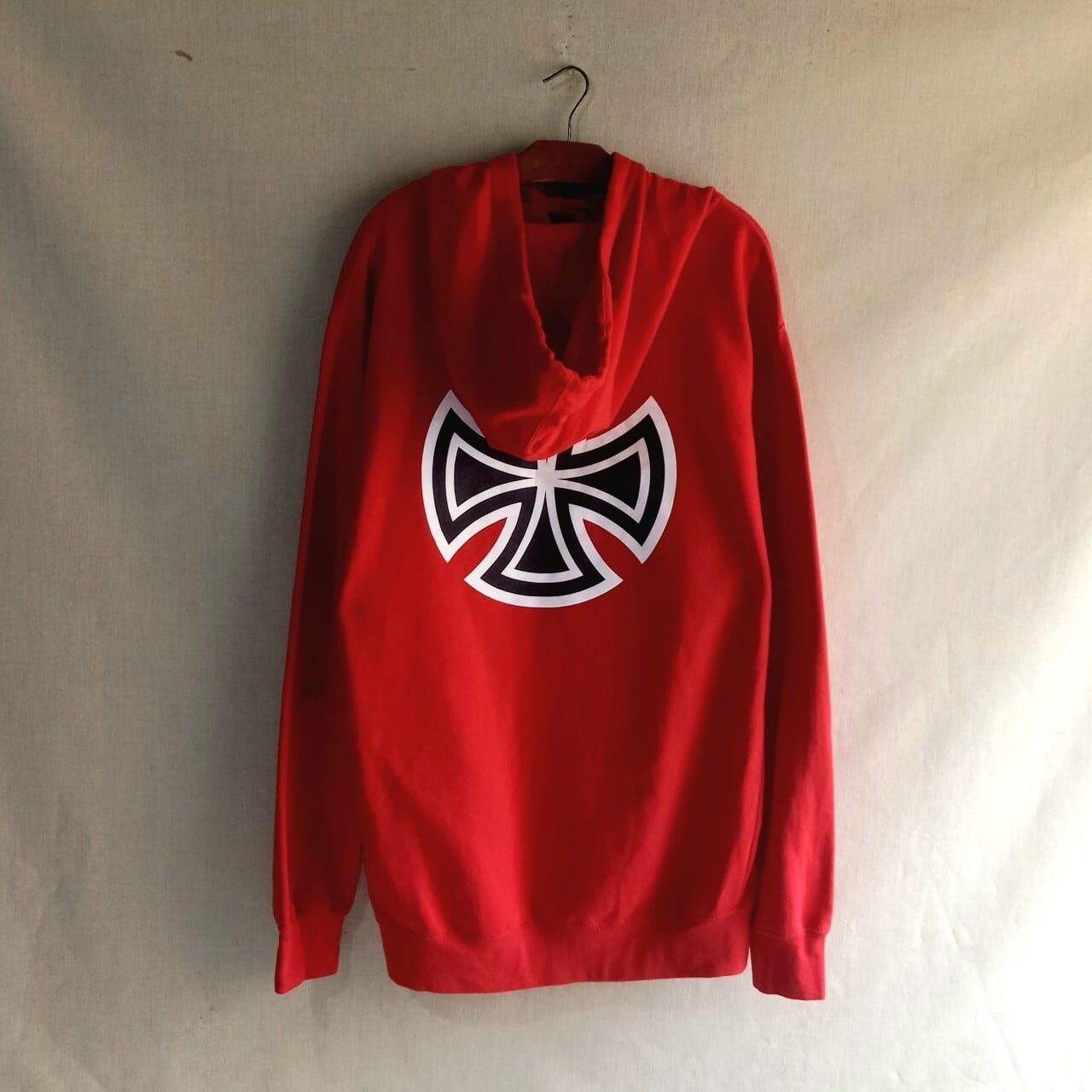 00s INDEPENDENT パーカー Mサイズ アイアンクロス バークロスロゴ