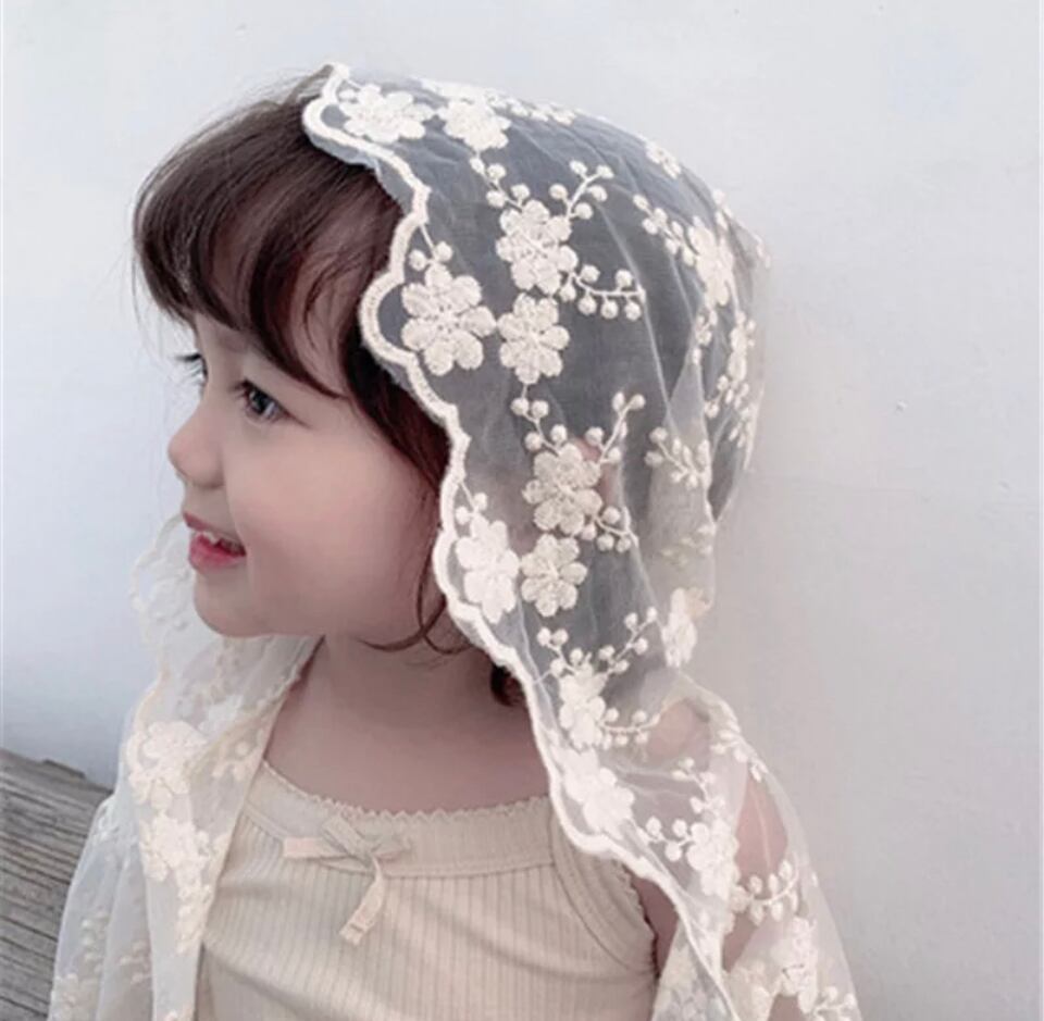 レースフラワーカーディガン•••••••••海外子供服 韓国 プチプラ 水着 上着 女の子 ナチュラルスタイル