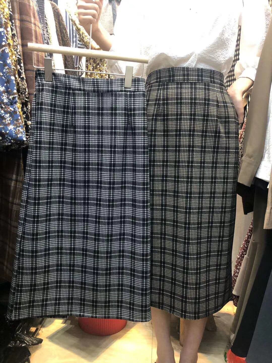 ミモレ丈チェックスカート