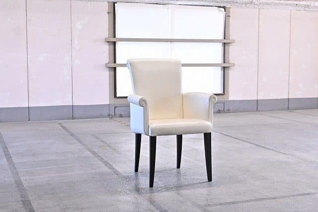 ポルトローナフラウ ヴィットリア ダイニングチェア アームレス イタリア製