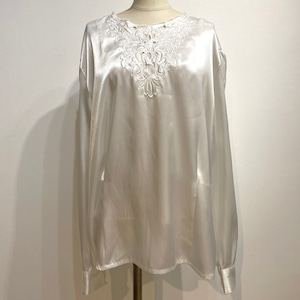 80-90's off white satin blouse