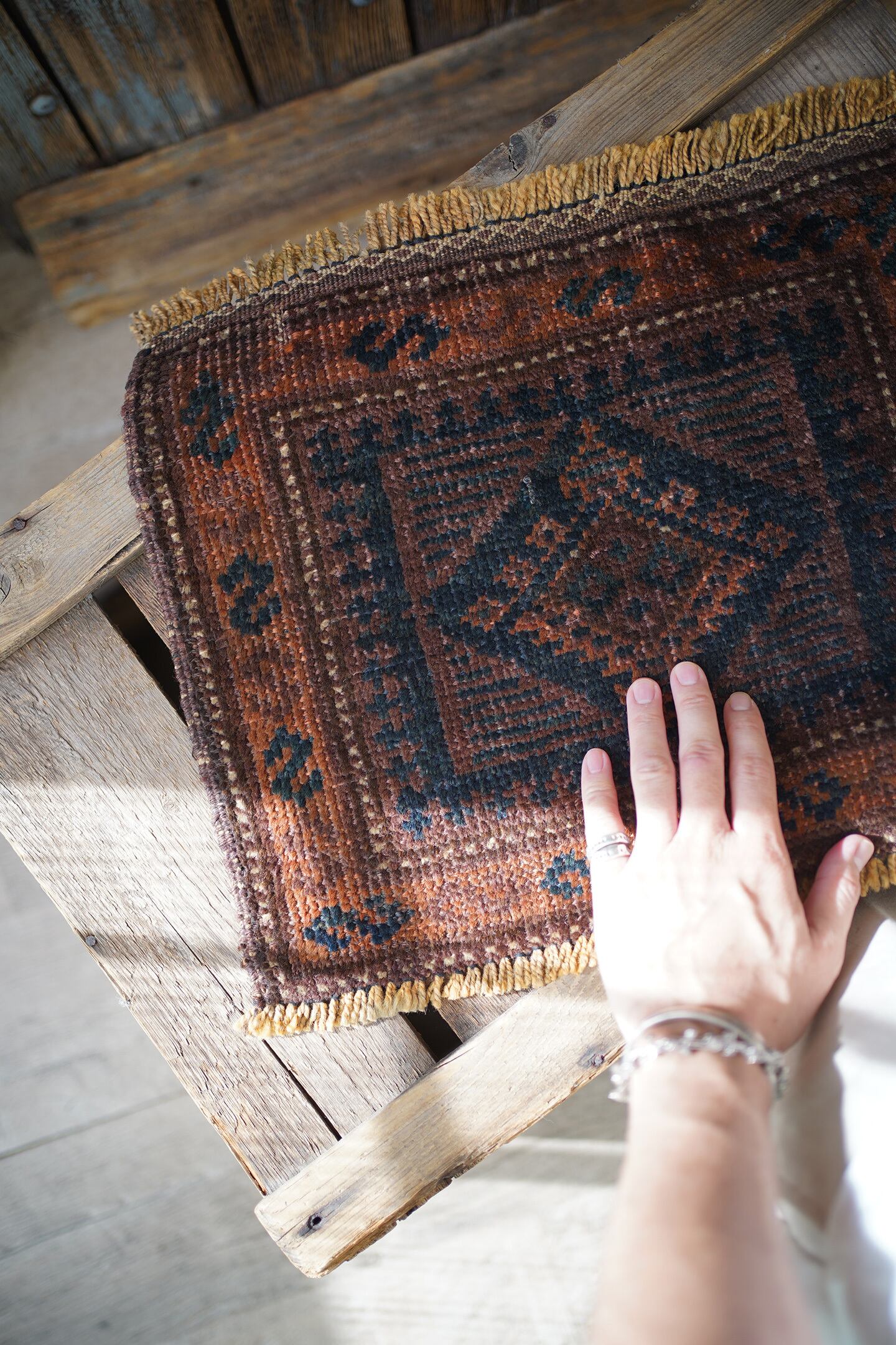 402】Antique Afghan Taimani rug 1920's - 1930's | ヴィンテージラグ