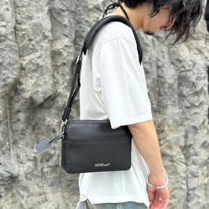 【OFF-WHITE】DIAG LEATHER CAMERA BAG