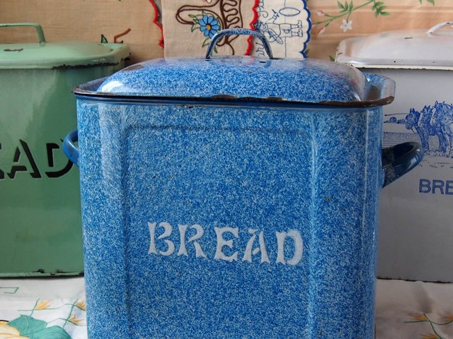 イギリスアンティーク　ブレッド缶　BREAD BIN