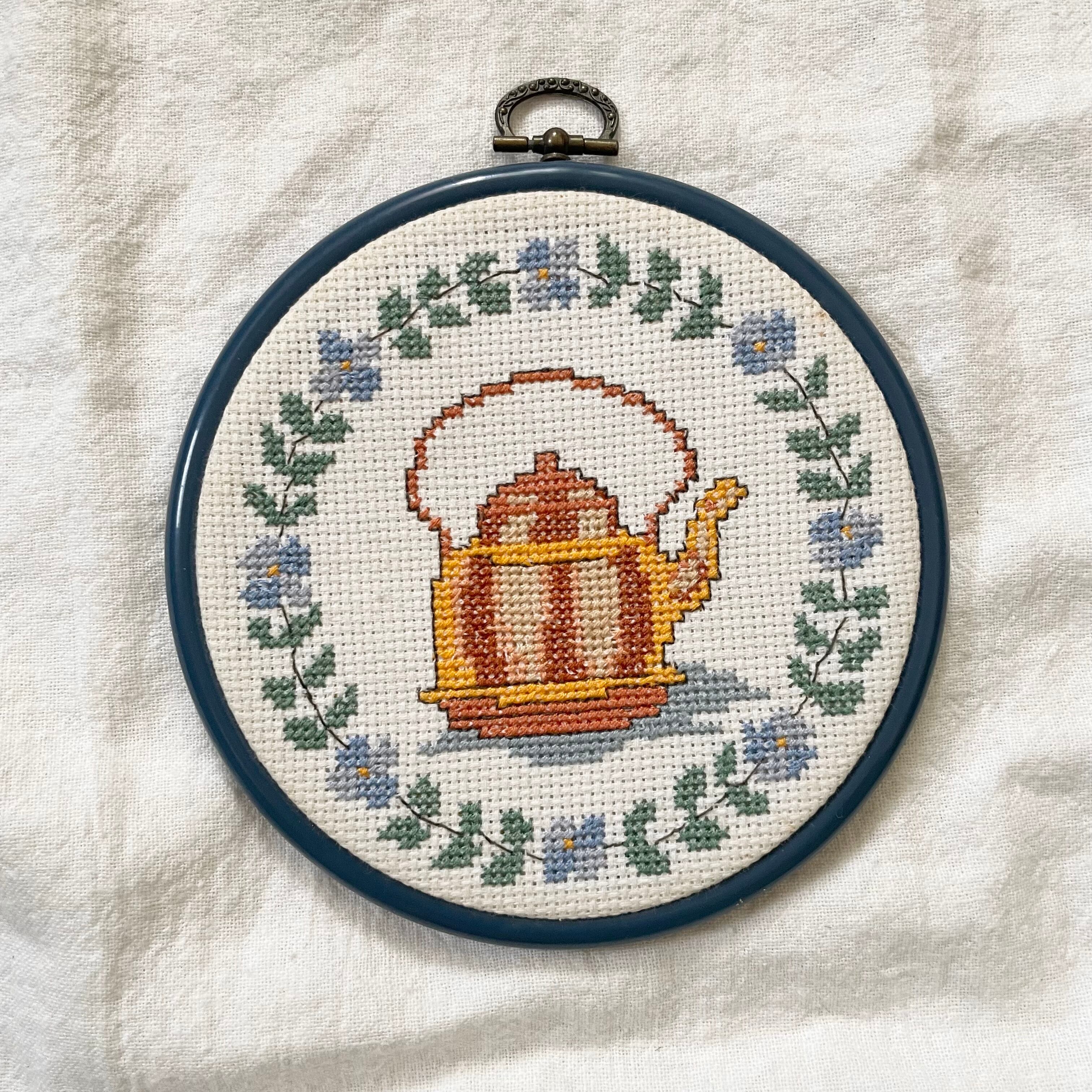 やかん模様の壁飾り