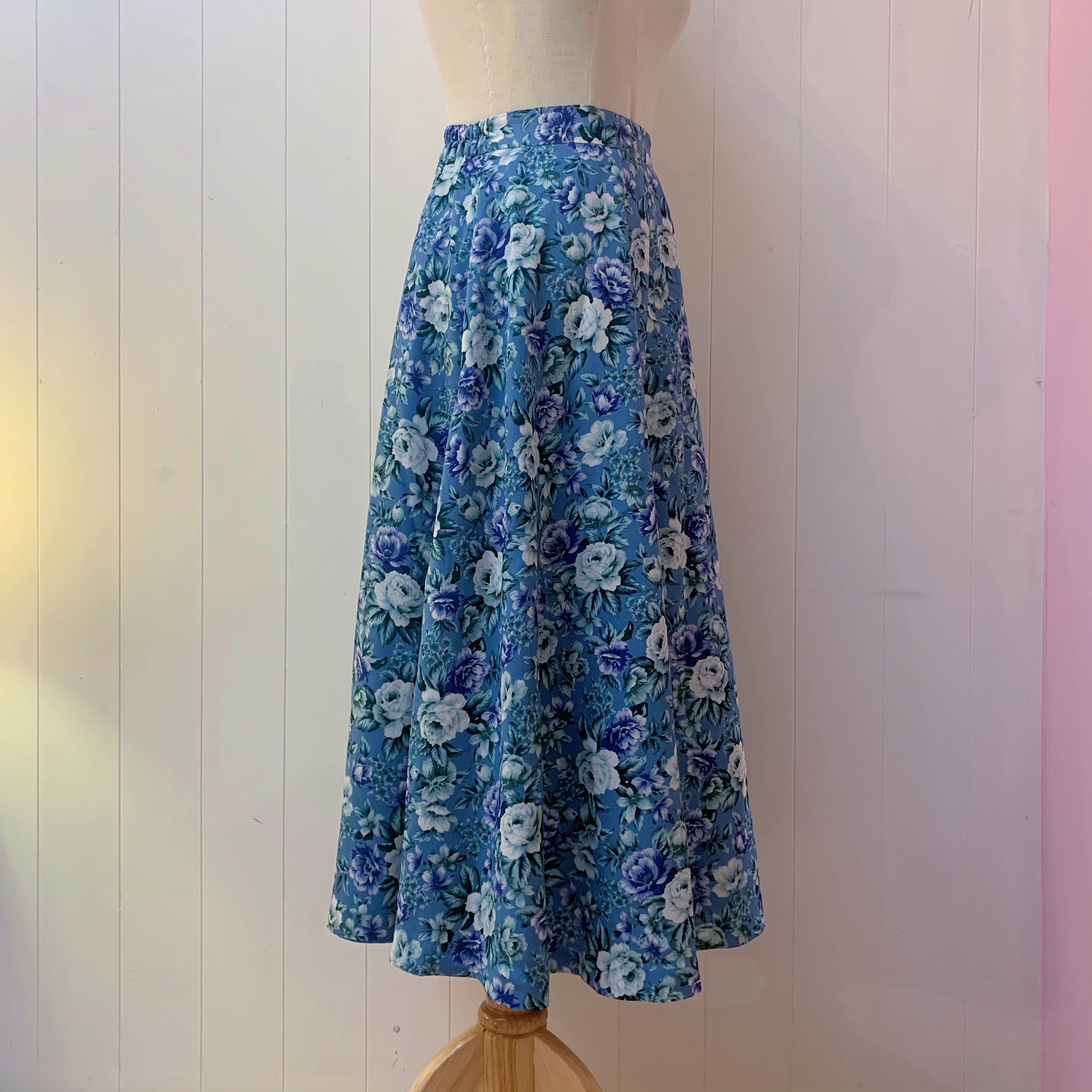 blue rose crepe long skirt