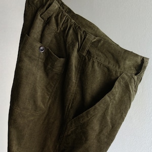 classic bakers corduroy pants / olive