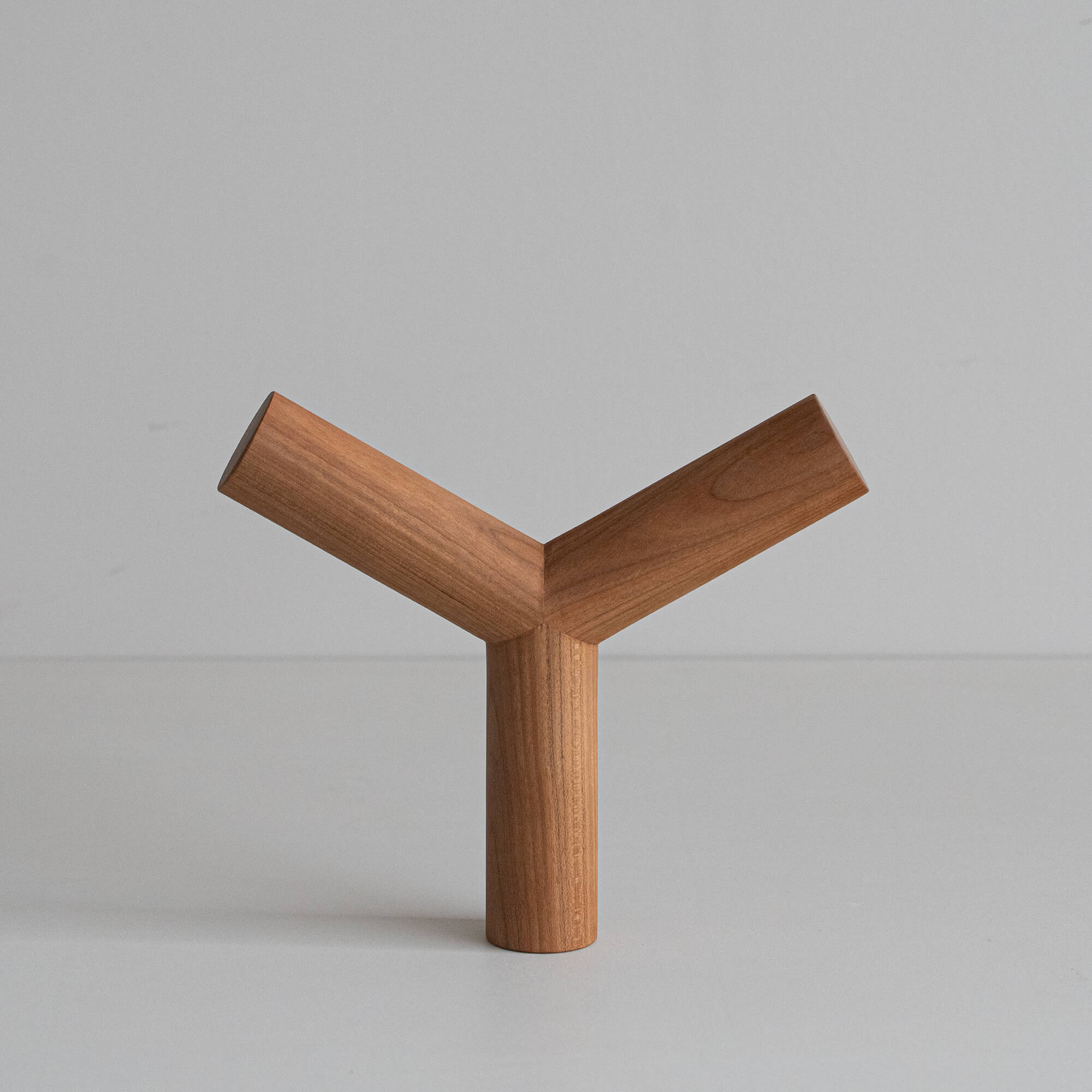 MURPH × MURAO | ROUND ROBIN CRAFTED FURNITURE