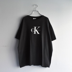 【VINTAGE】"Calvin Klein" 90's~ Front Logo Printed T-shirt s/s