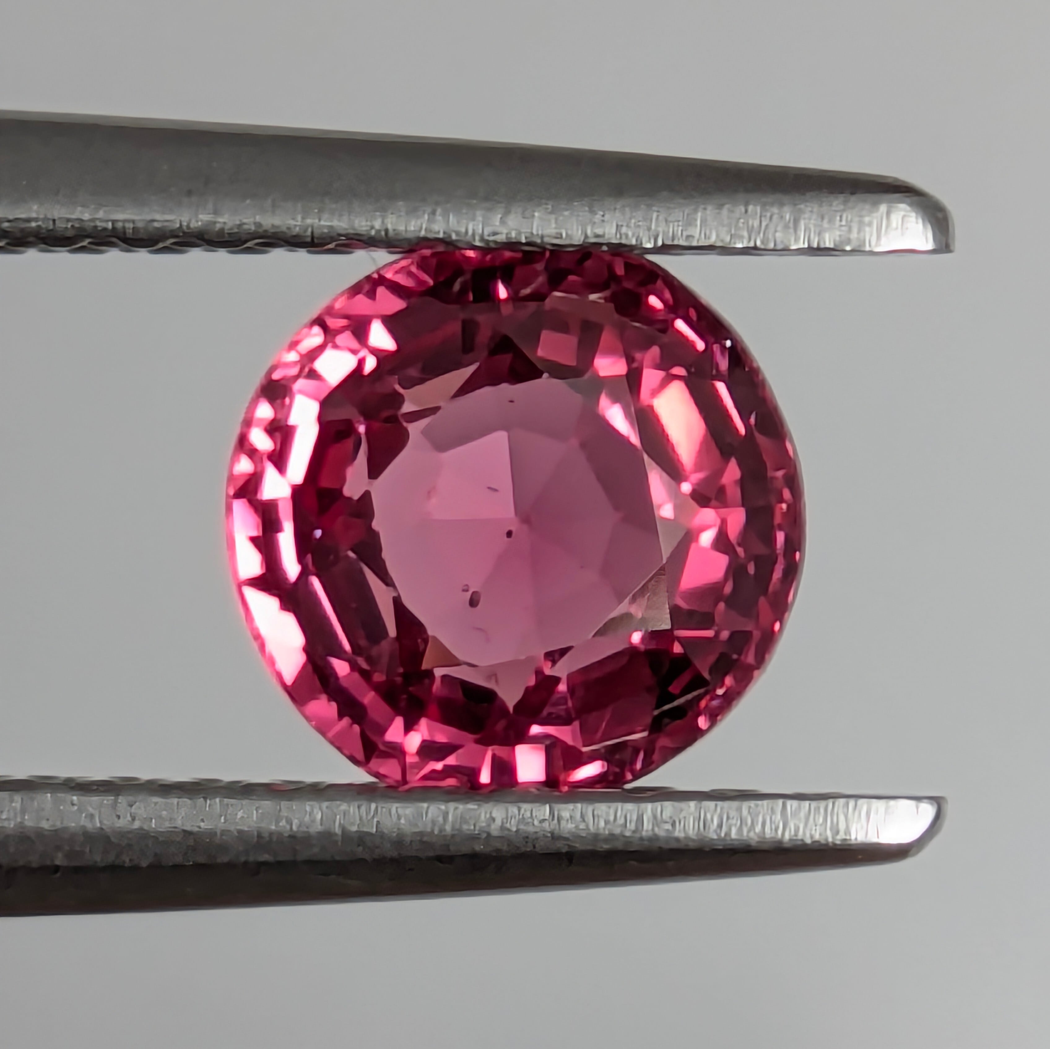 ピンクスピネル ルース ミャンマー・モゴック産 【1.05ct】 PRO207581