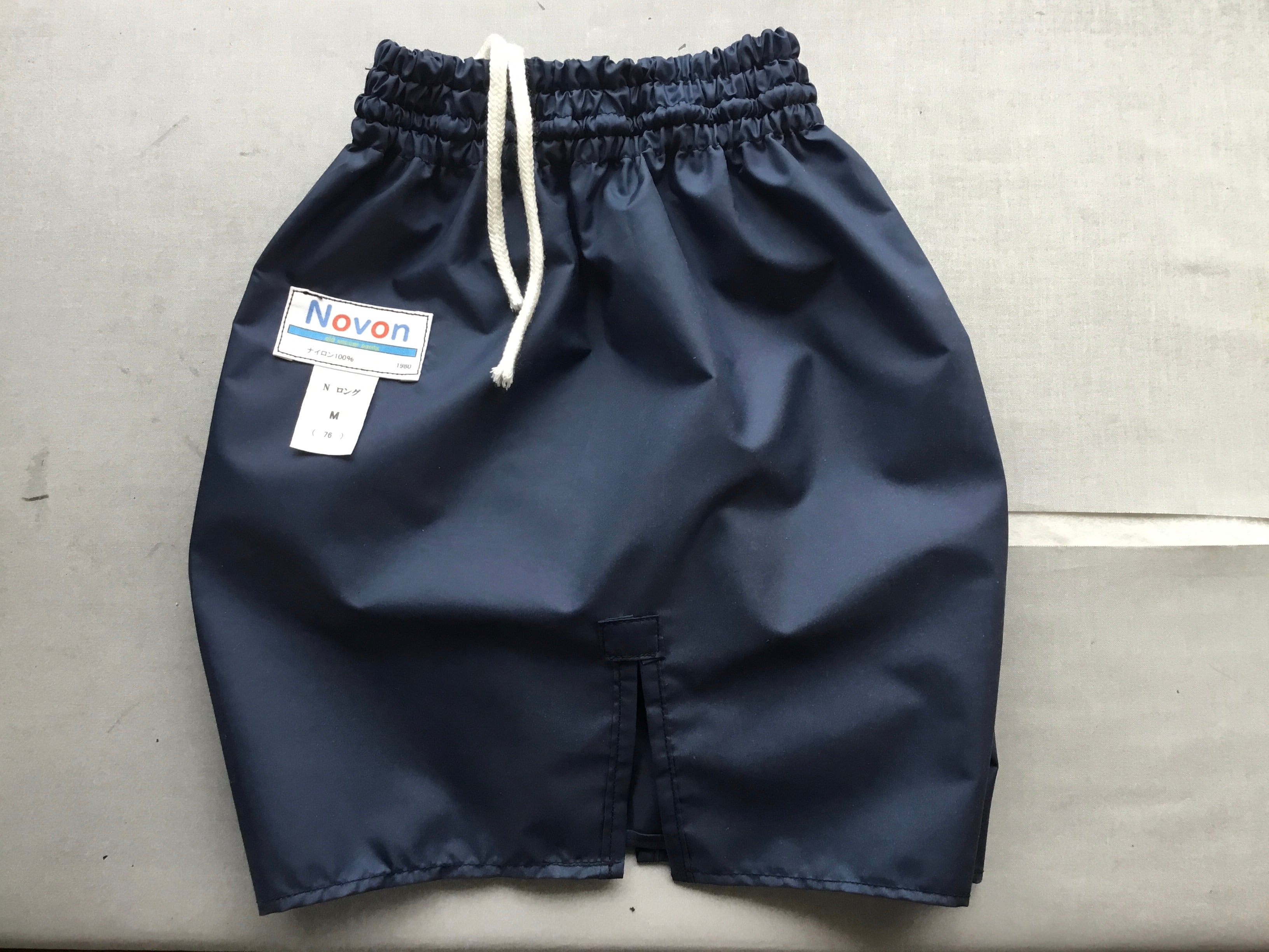 体操服★ナイロン短パン 濃紺×白二本線 M 新品未使用 体操服 サンジョイス ナイロン短パン M 紺×白2本線 新品未使用即決