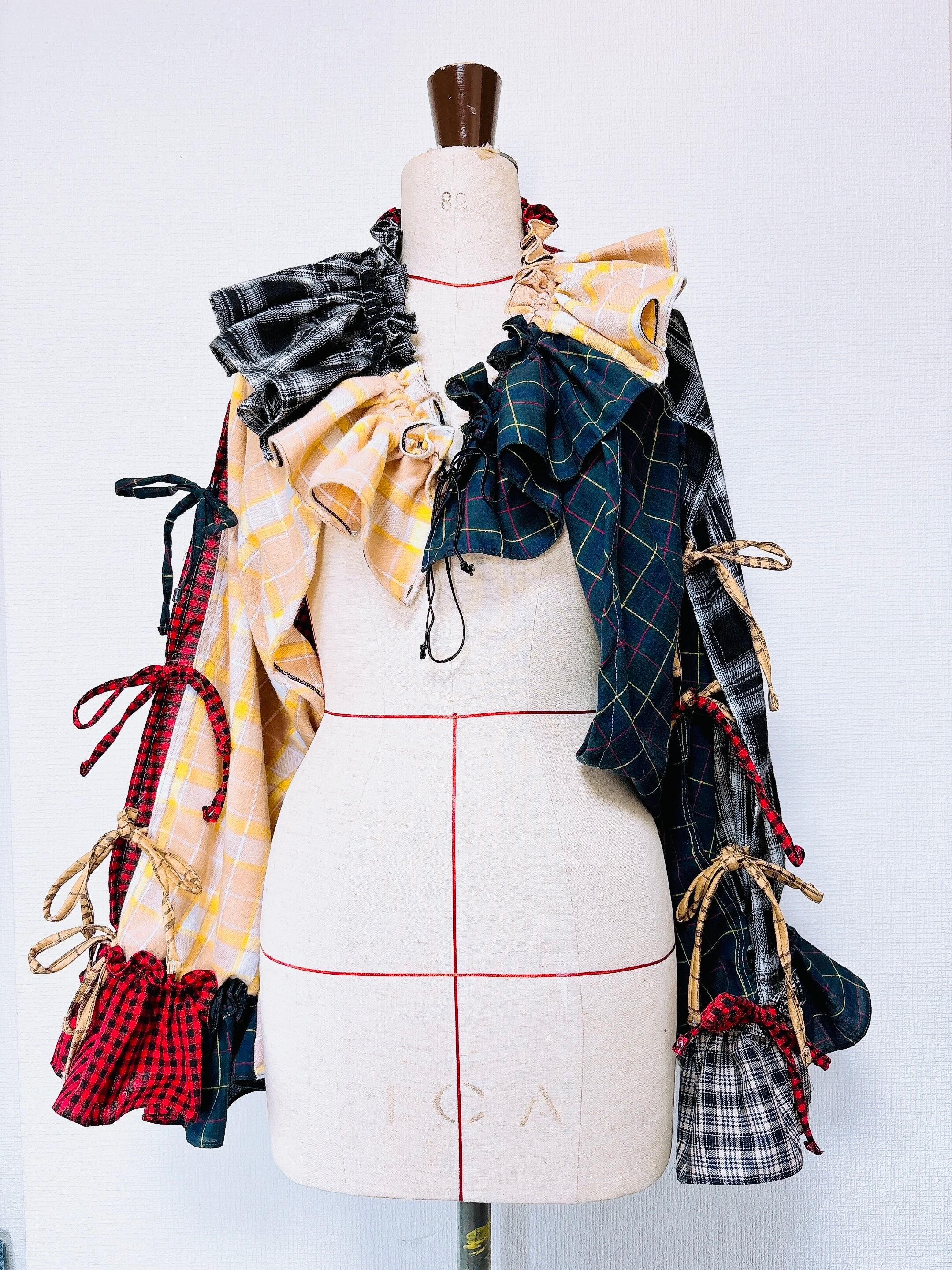 Checkered sleeveless clothing 赤ブロックチェック系 | Concept store