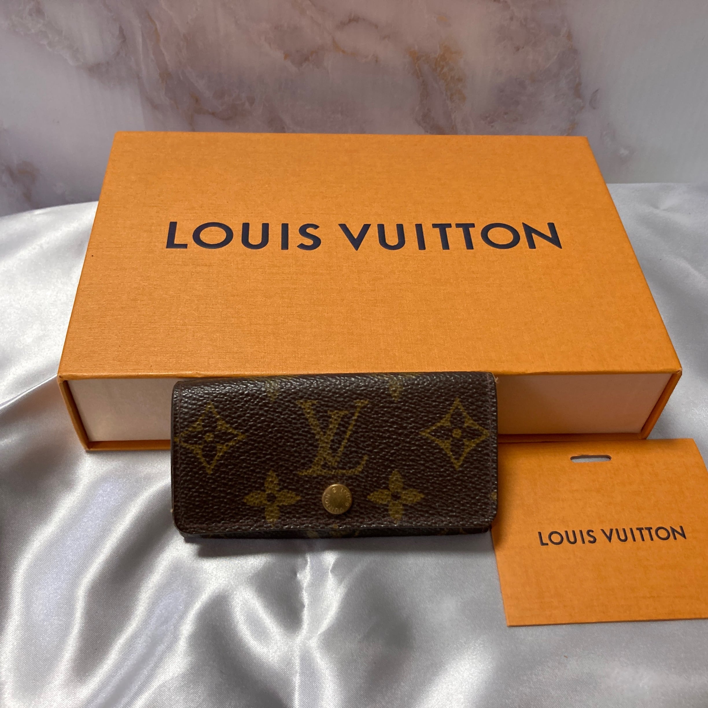 LOUIS VUITTON】ルイヴィトン ミュルティクレ 4連 キーケース | Jesus