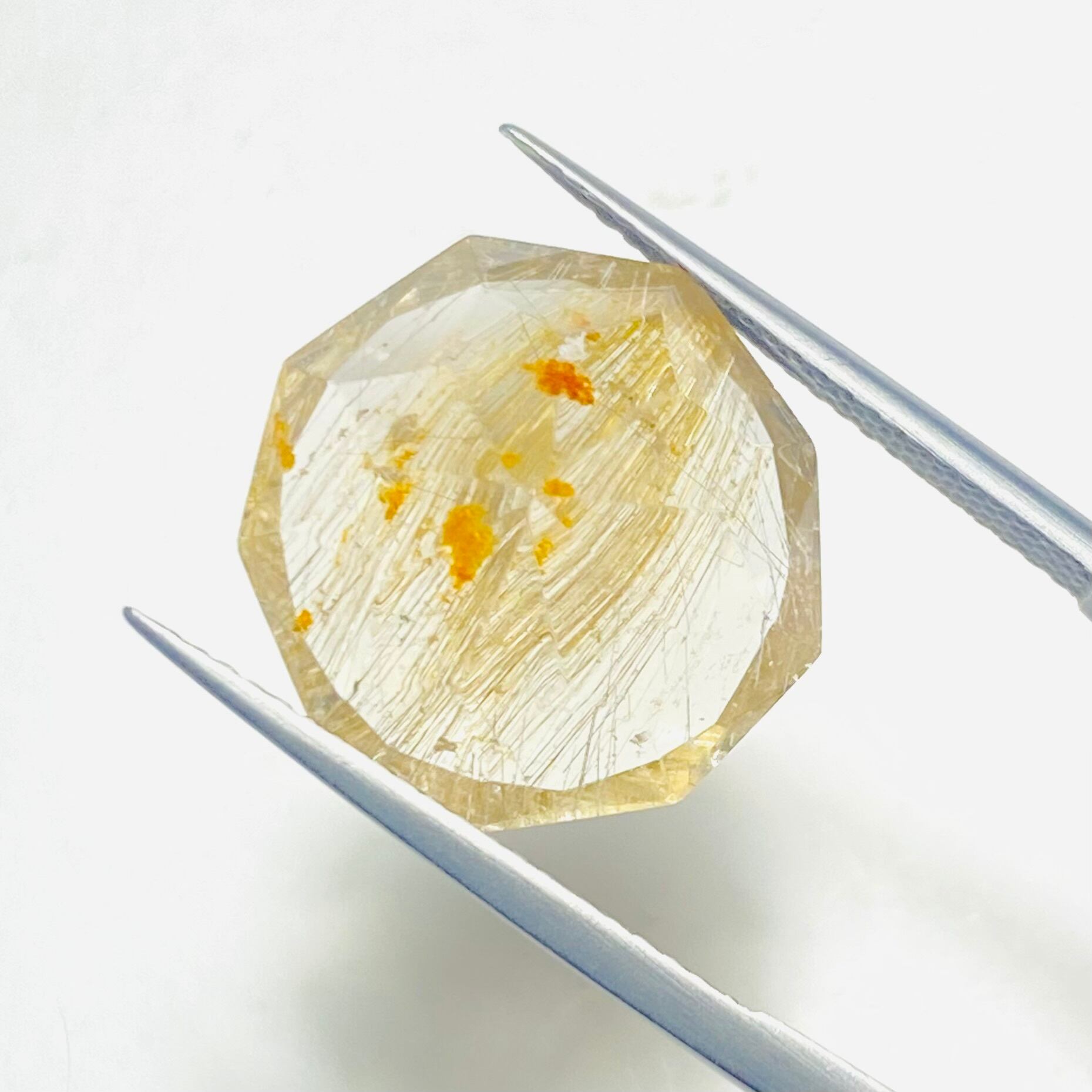 舞い上がる花火 ルチルクオーツ