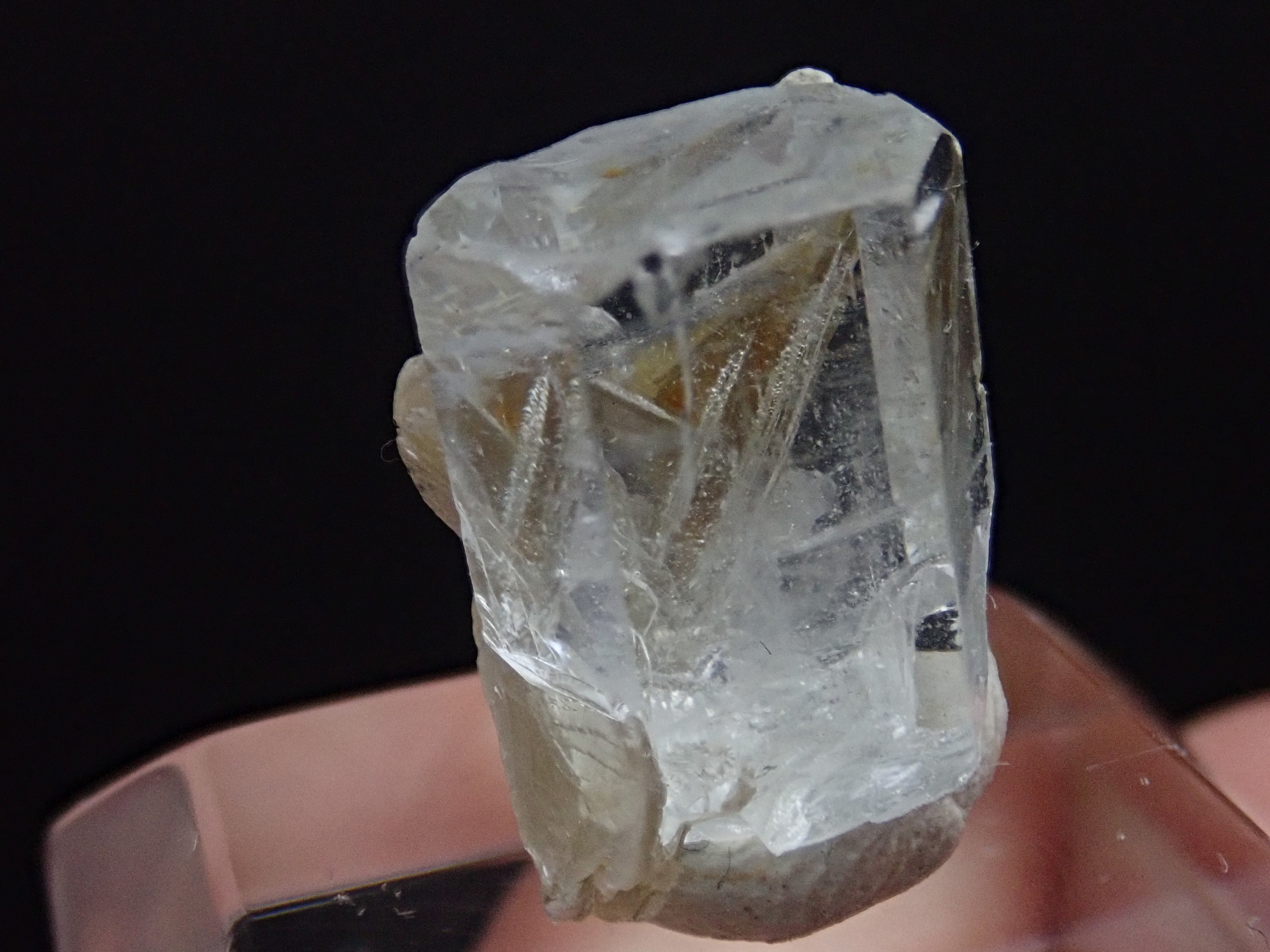 ナミビア産】宝石質 アクアマリン 藍柱石 原石 標本 13 | 石処たっちゃん