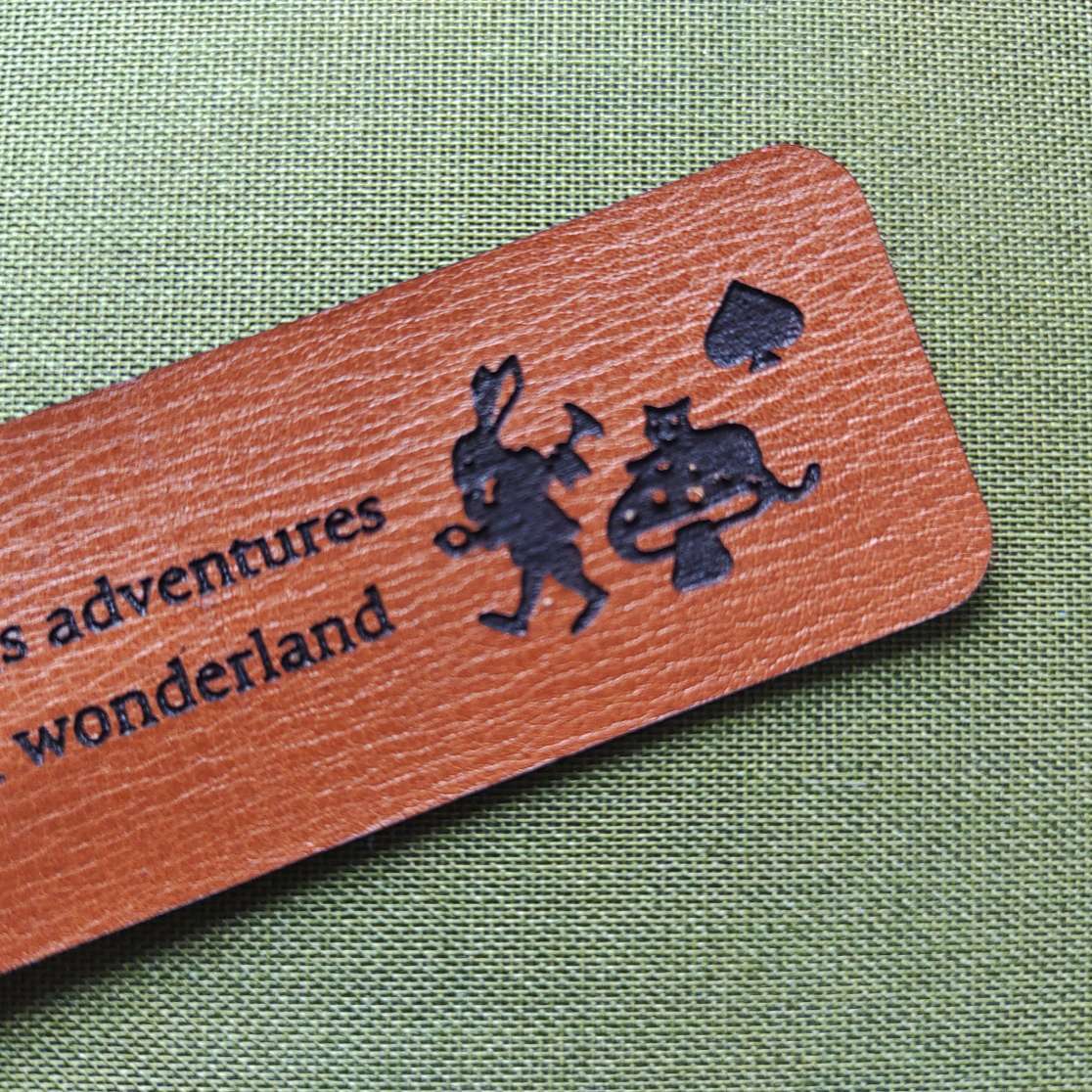 天然革 レザーしおり ハンドメイド Alice's adventure in wonderland