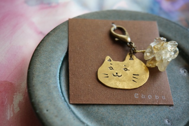 横山Chobu  真鍮とシトリンのチャーム  猫
