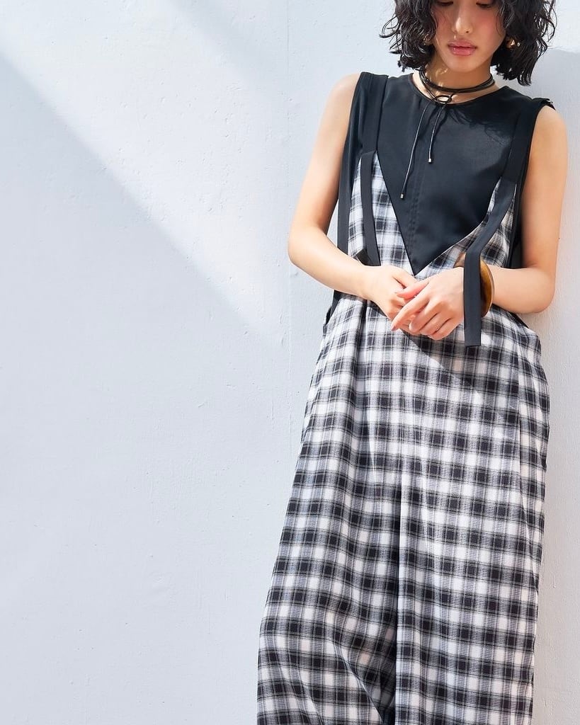 専用商品です　予約限定完売★CHIGNON★チェックVネックサロペット CHIGNON 】チェックVネックサロペット | valance 福井｜レディース