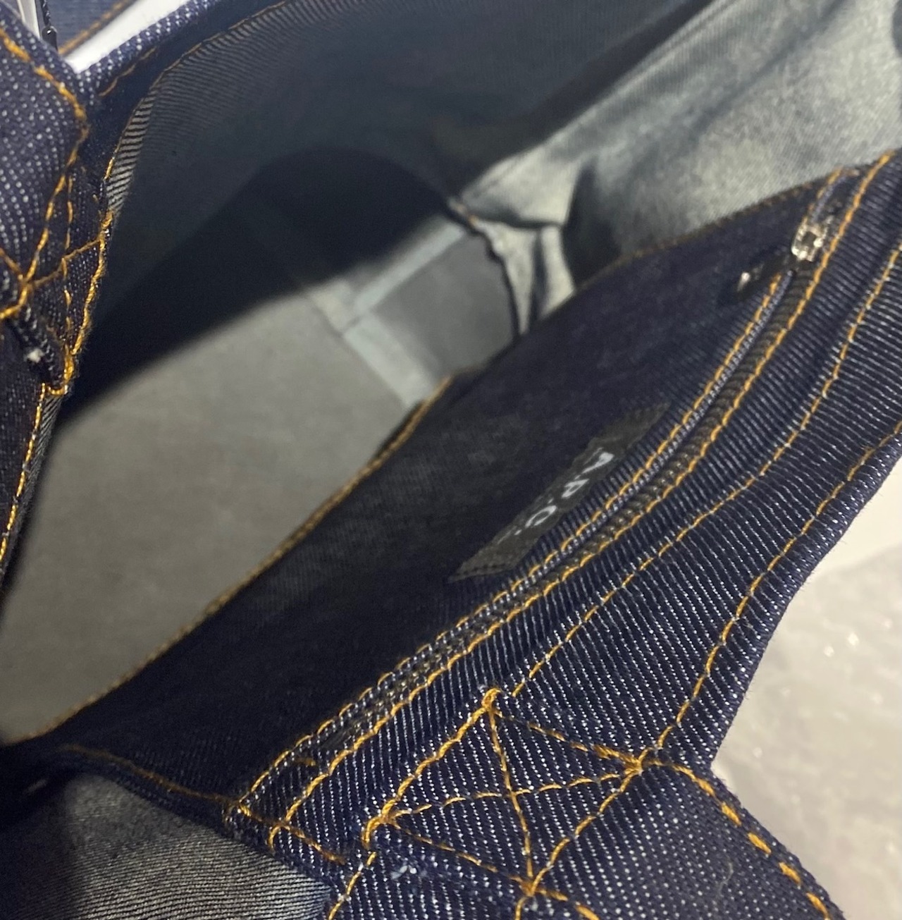 A.P.C アーペーセー トートバック CODDP-M61568-IAK