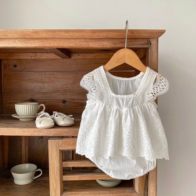 【BABY】パンチングレースフラワー刺繍ワンピースロンパース - 9