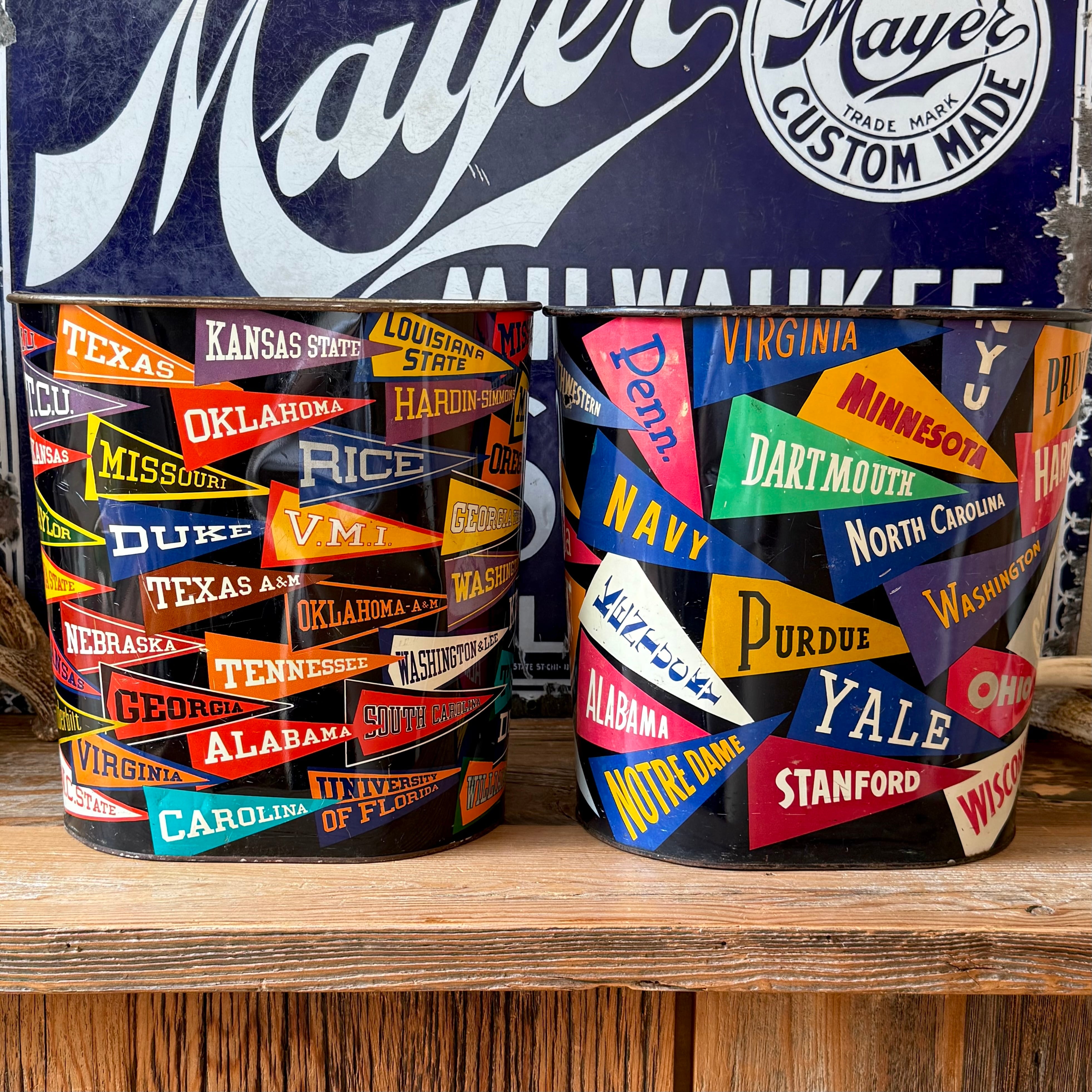 ビンテージ　カレッジ　缶　ゴミ箱　ペナント　アンティーク缶 Vintage Pennant Trash Can ペナント ビンテージ University
