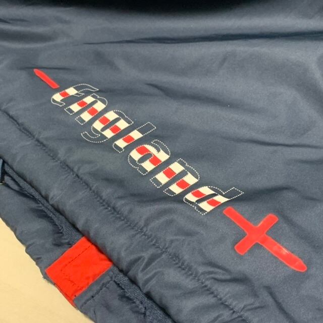 90年代】umbro イングランド代表 中綿 ナイロンジャケット 90年代】umbro イングランド代表 中綿 ナイロンジャケット