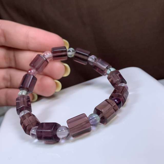 1.希少カラー☆カットフローライト・ブレスレット